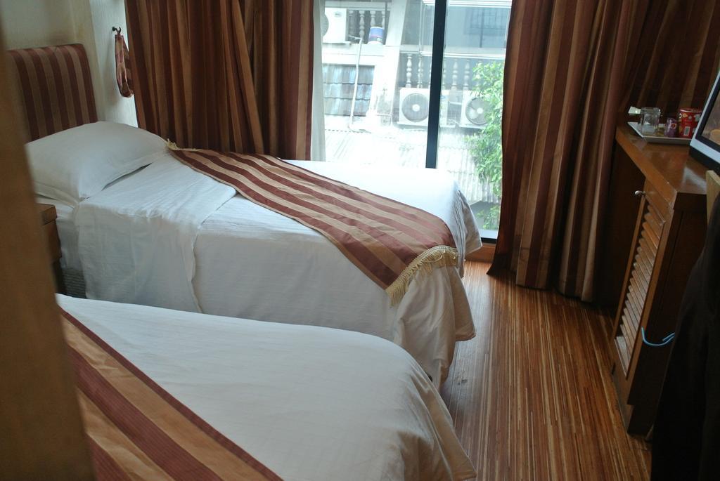 Sun City Hotel Bangkok Esterno foto