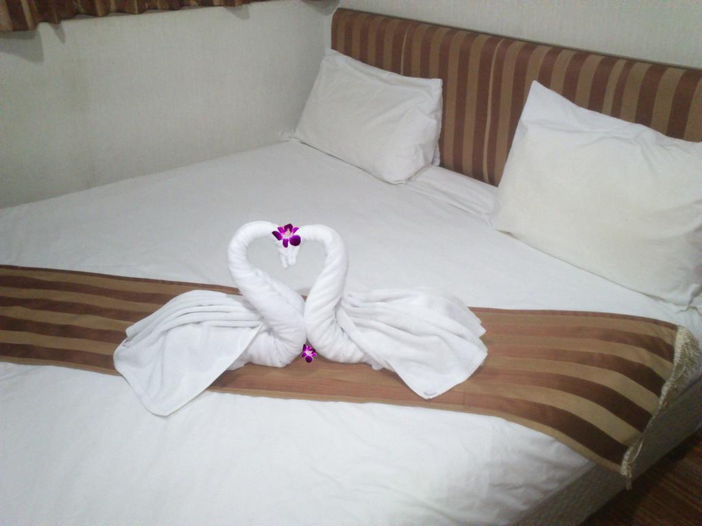 Sun City Hotel Bangkok Esterno foto