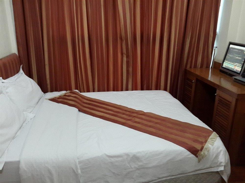 Sun City Hotel Bangkok Esterno foto