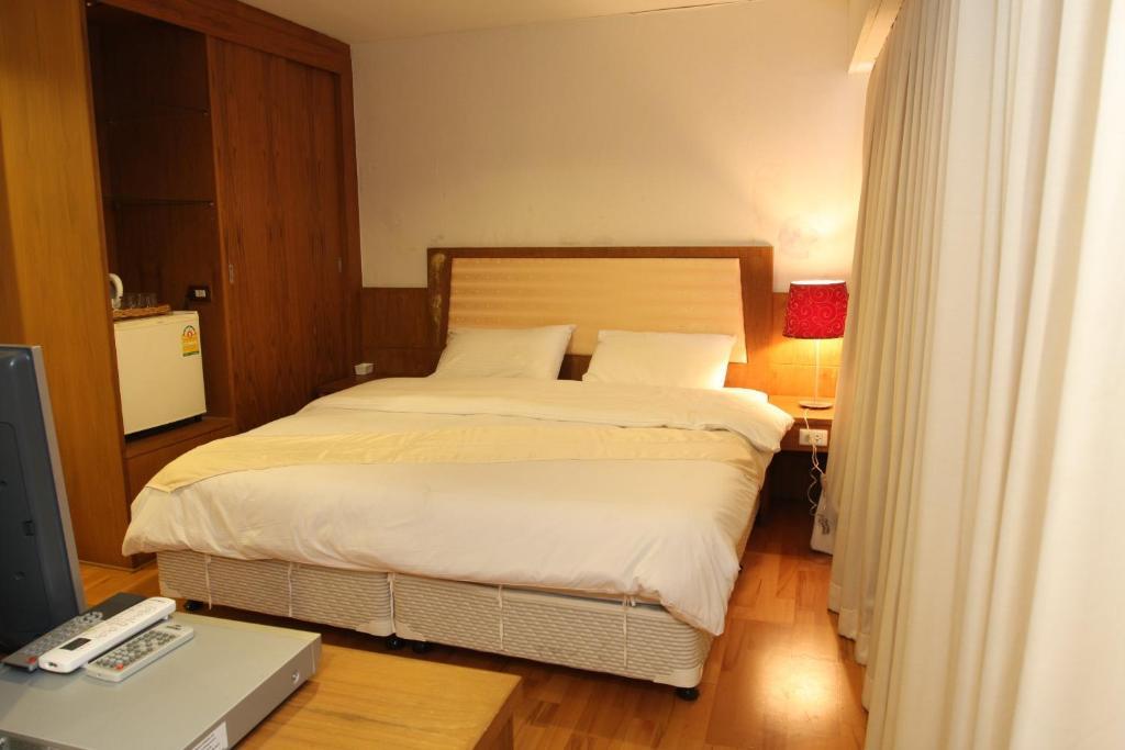 Sun City Hotel Bangkok Esterno foto
